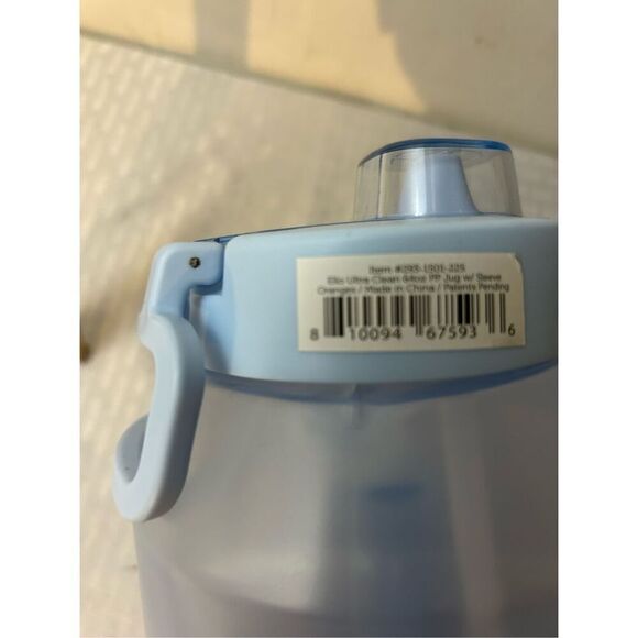 Ellos ultra clear 64 oz Jug Flip Tops bottle Finger Loop - Picture 6 of 6